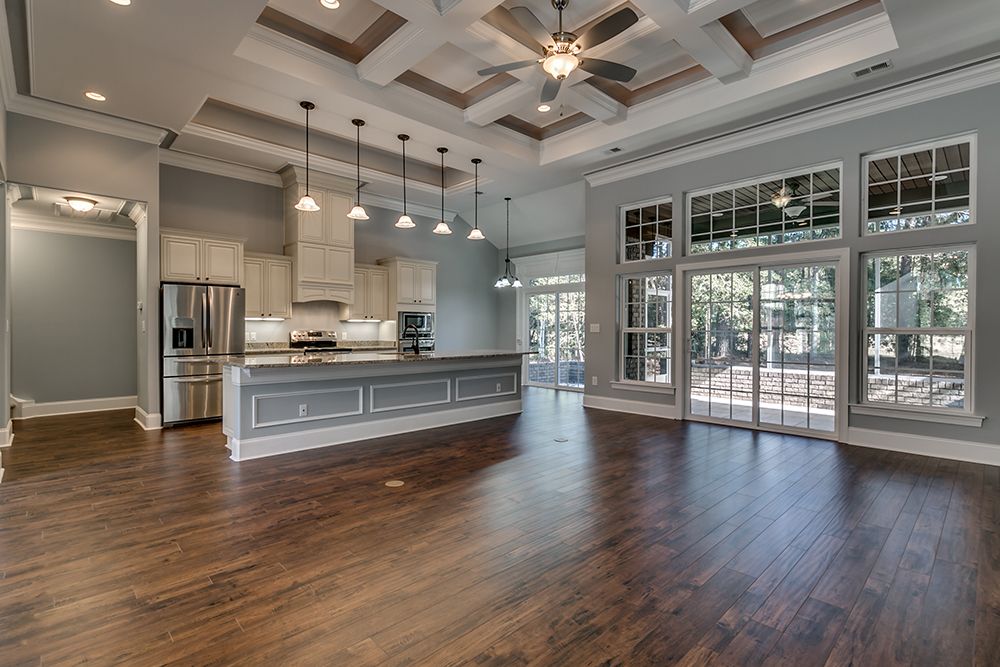 casa en Hometeam Construction Inc. por Hometeam Construction Inc.