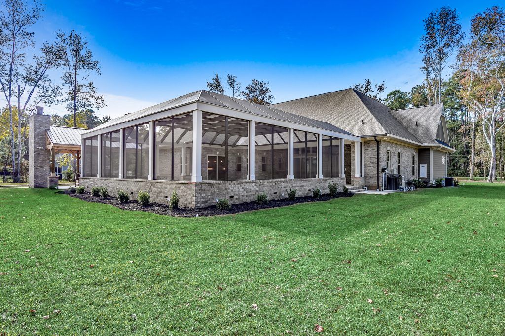 casa en Hometeam Construction Inc. por Hometeam Construction Inc.