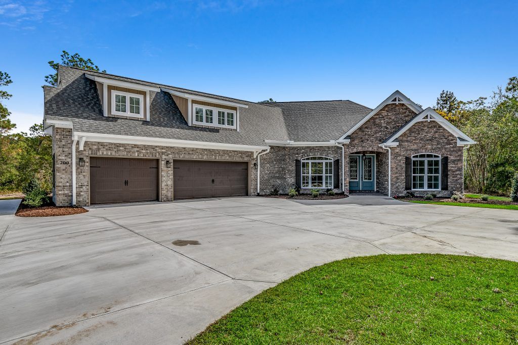 casa en Hometeam Construction Inc. por Hometeam Construction Inc.