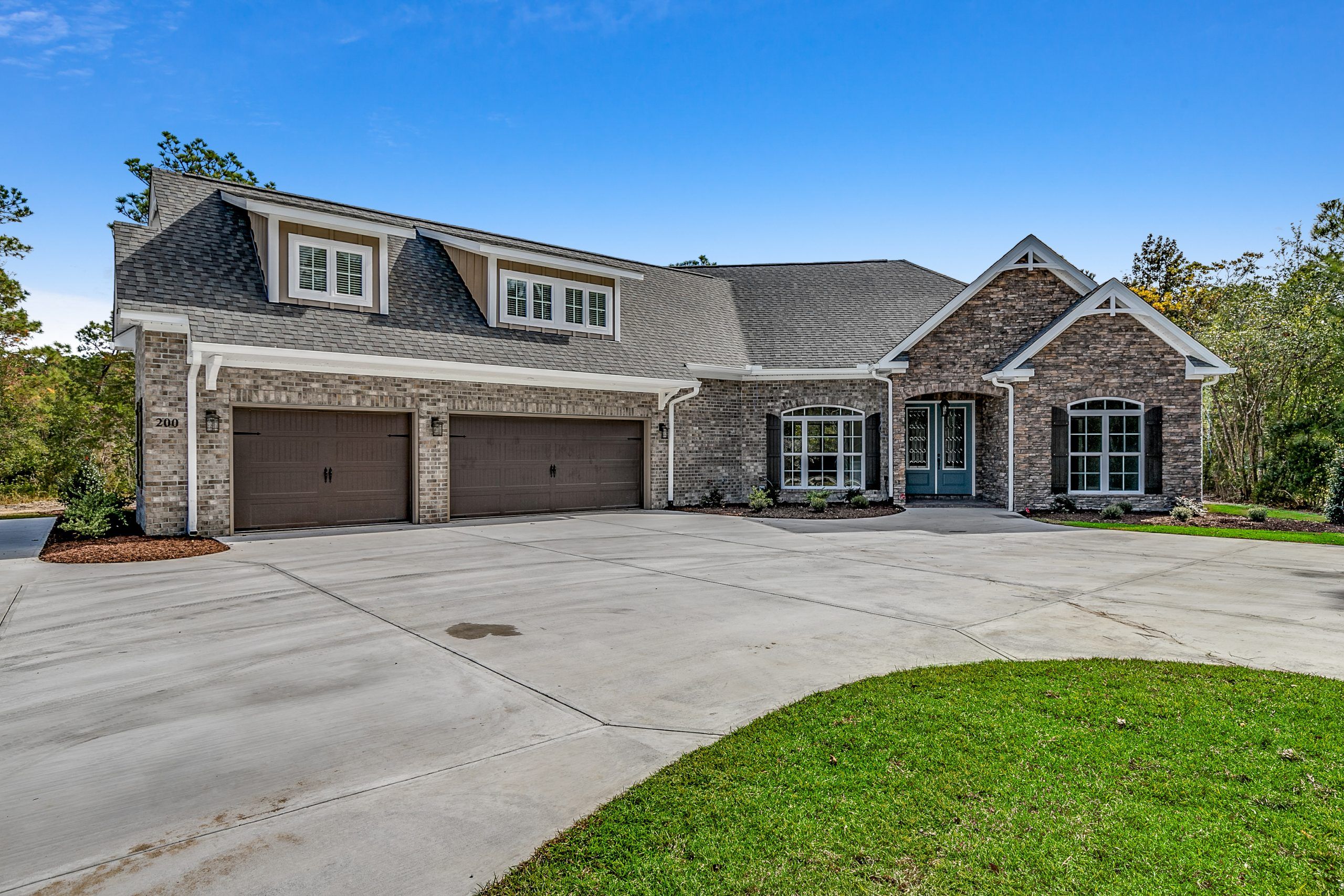 casa en Hometeam Construction Inc. por Hometeam Construction Inc.