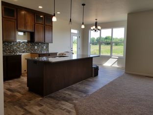 Maple Lawn por Hillcrest Builders en Ozaukee-Sheboygan Wisconsin