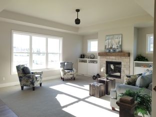 Kettle Moraine Highlands por Hillcrest Builders en Ozaukee-Sheboygan Wisconsin