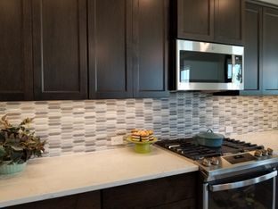 Kettle Moraine Highlands por Hillcrest Builders en Ozaukee-Sheboygan Wisconsin