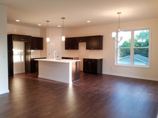 Pilgrims Landing Condo por Hillcrest Builders en Milwaukee-Waukesha Wisconsin