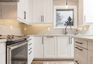 casa en Zenith Design + Build por Zenith Design + Build