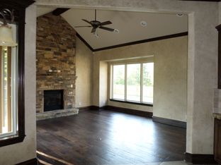 Hillside Heights por Newland Properties en Longview Texas