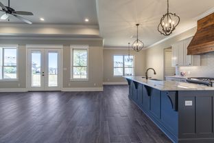 Saddle Brook por Newland Properties en Longview Texas