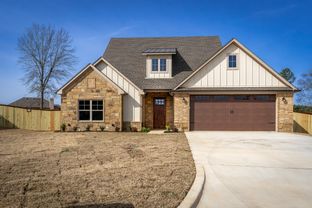 Saddle Brook por Newland Properties en Longview Texas