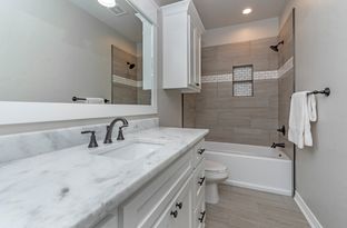 Saddle Brook por Newland Properties en Longview Texas