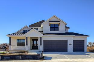 The Greens At Shoal Creek Valley por Rob Washam Homes en Kansas City Missouri