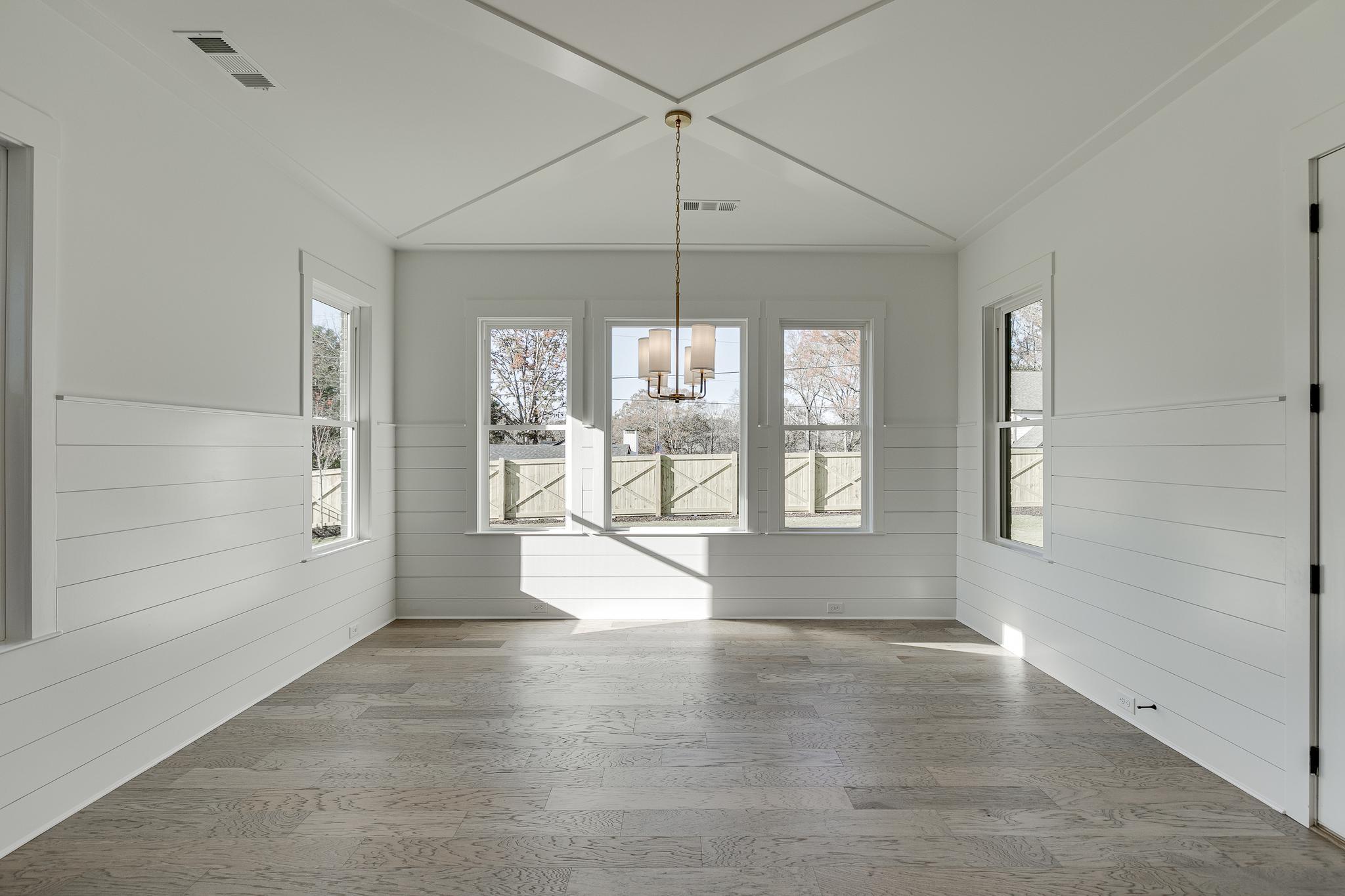 Meadow At Lanier por Nash Properties, Inc. en Atlanta Georgia