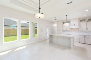 Dynasty Custom Homes por Dynasty Custom Homes en Rio Grande Valley Texas