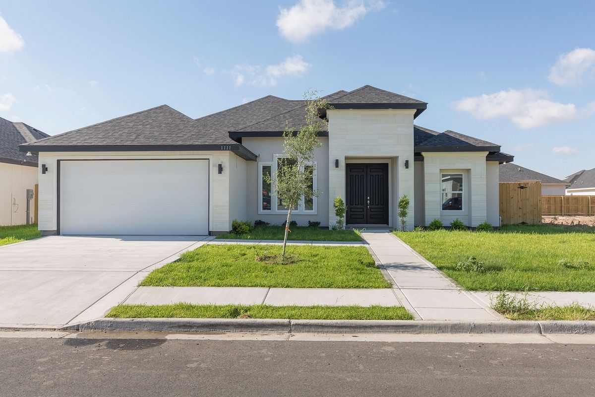 casa en Dynasty Custom Homes por Dynasty Custom Homes