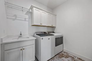 Frey Homes por Frey Homes en Cedar Rapids Iowa