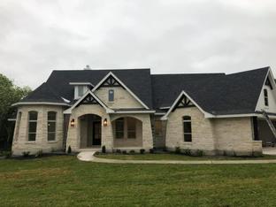 Hollywood Custom Homes por Hollywood Custom Homes en San Angelo Texas
