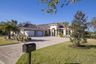 casa en Luxury Builders, Inc. por Luxury Builders, Inc.