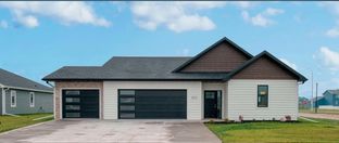 Otter Creek Homes por Otter Creek Homes en Grand Forks North Dakota