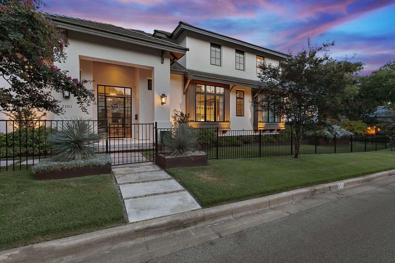 casa en Nalle Custom Homes por Nalle Custom Homes