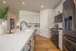 Crow Creek Homes por Crowcreek Homes en Cheyenne Wyoming