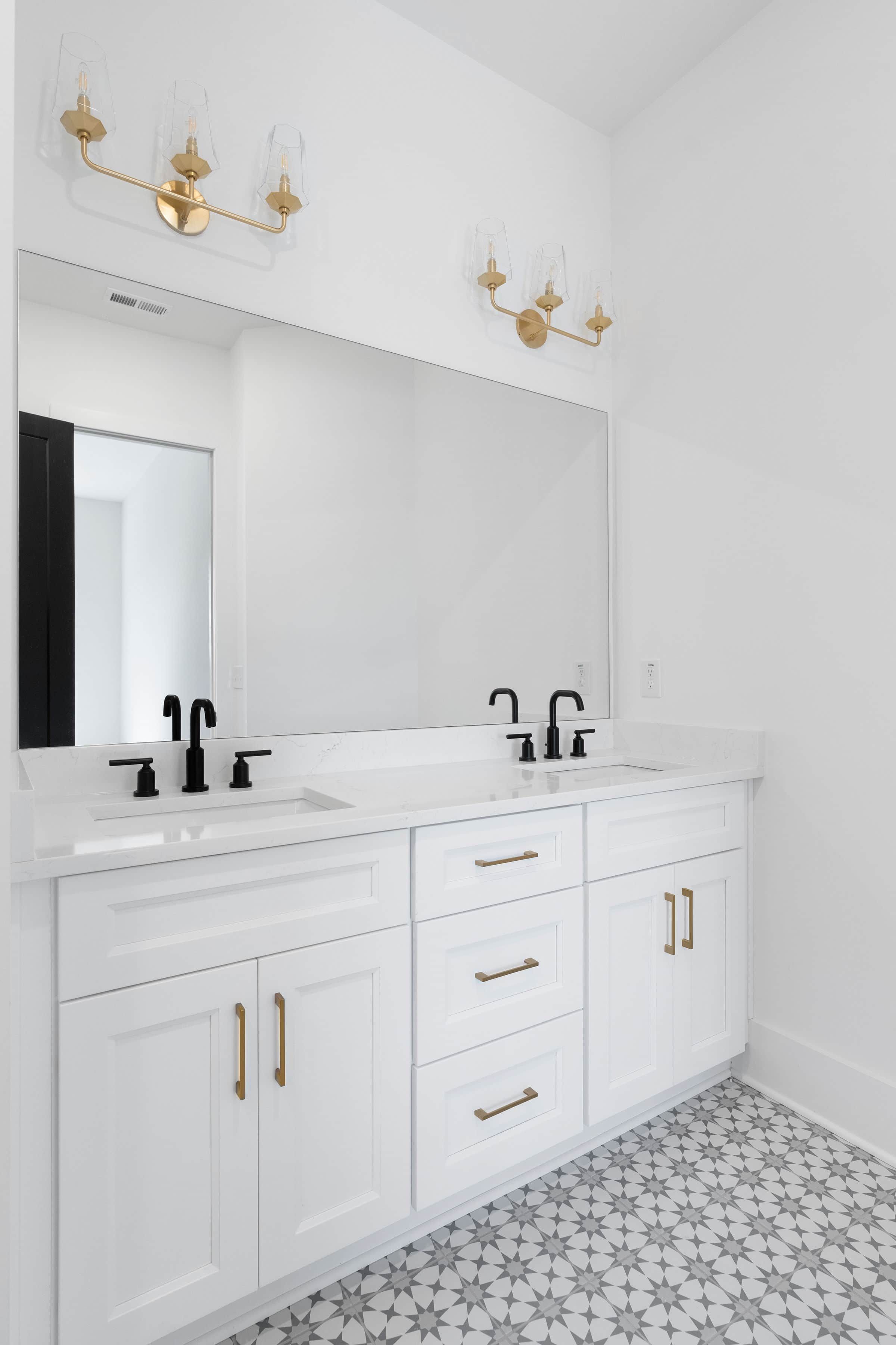 casa en Marina Parc Of Lake Arrowhead por Rezide Properties