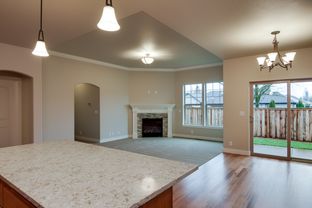 Bruce Wiechert Custom Homes Inc. por Bruce Wiechert Custom Homes en Eugene-Springfield Oregon