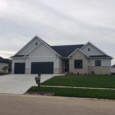 casa en Montgomery Home Builders Inc. por Montgomery Home Builders Inc.