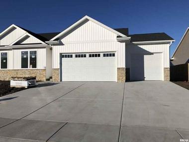 casa en Montgomery Home Builders Inc. por Montgomery Home Builders Inc.