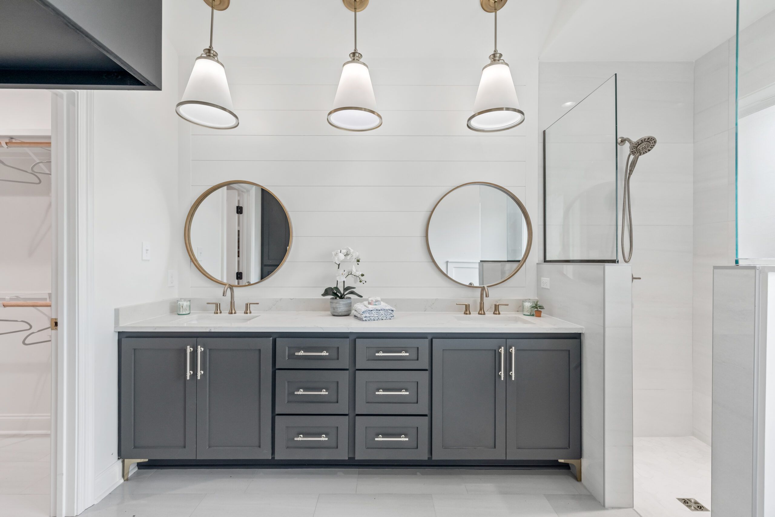 casa en AM Design & Construction Group por AM Design & Construction Group