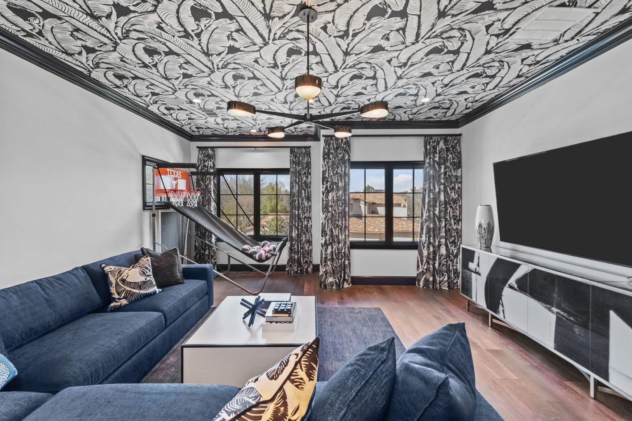 casa en WillowTree LLC por WillowTree LLC