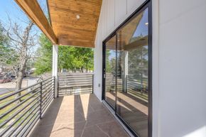 Modern Farmhouses - Houston, TX