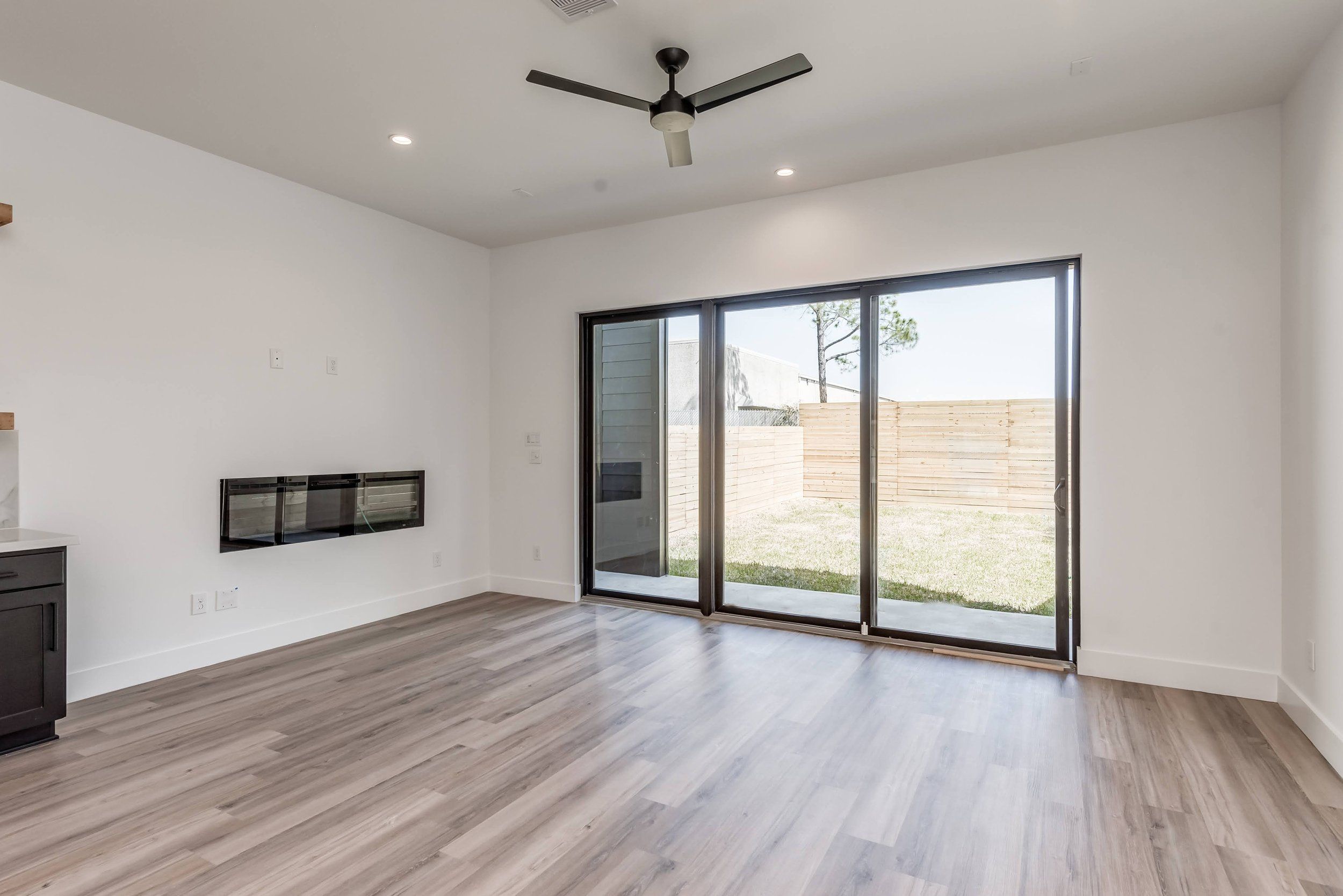 casa en Modern Farmhouses por Owais Developments