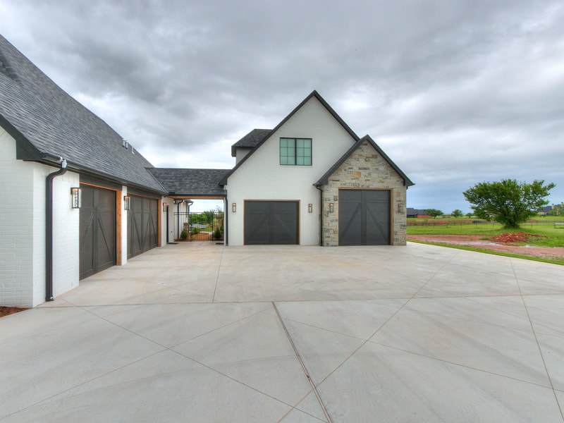 casa en League Custom Homes Inc por League Custom Homes Inc