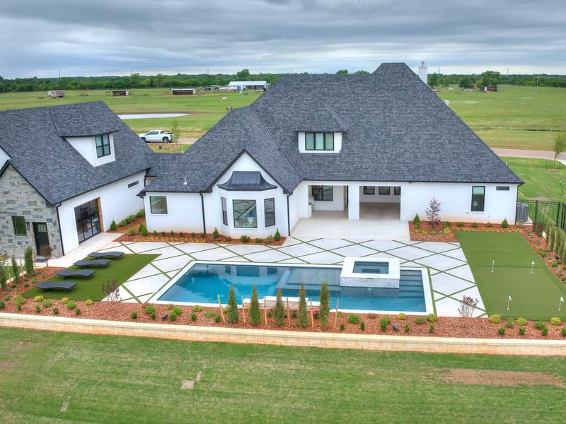 League Custom Homes Inc por League Custom Homes Inc en Oklahoma City Oklahoma