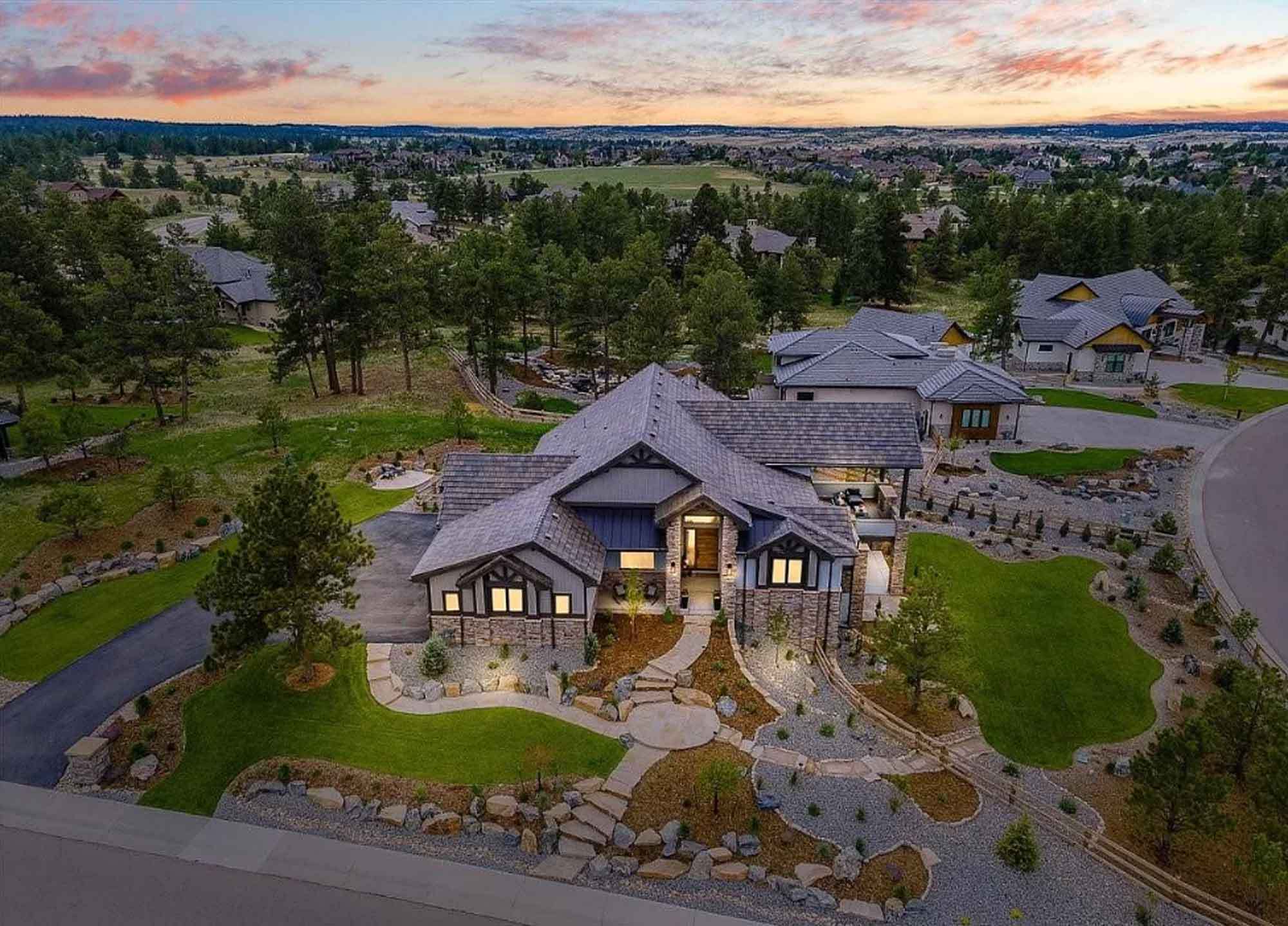 casa en JW Luxury Homes por JW Luxury Homes