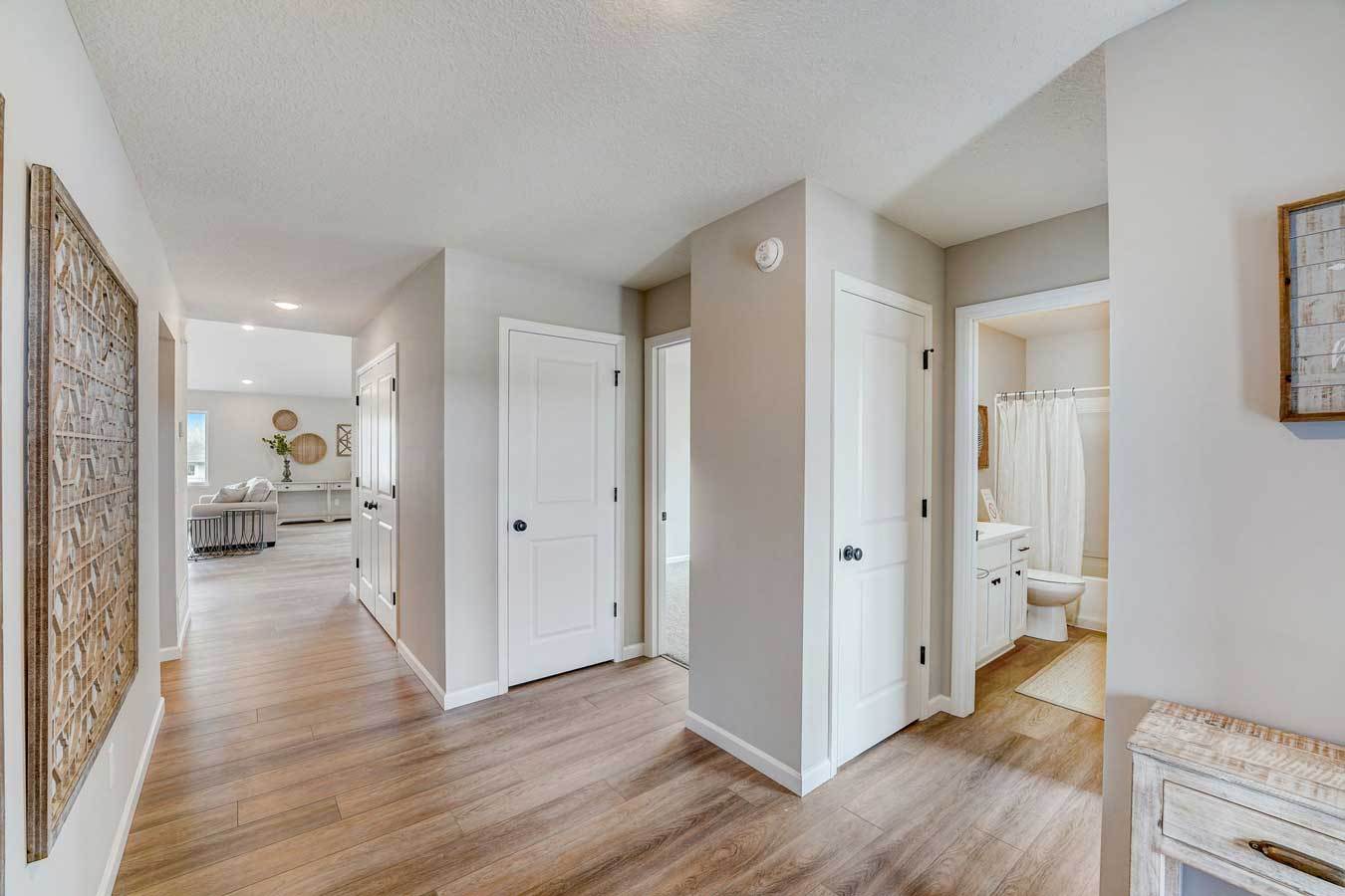 casa en Crow River Heights por LOOMIS HOMES