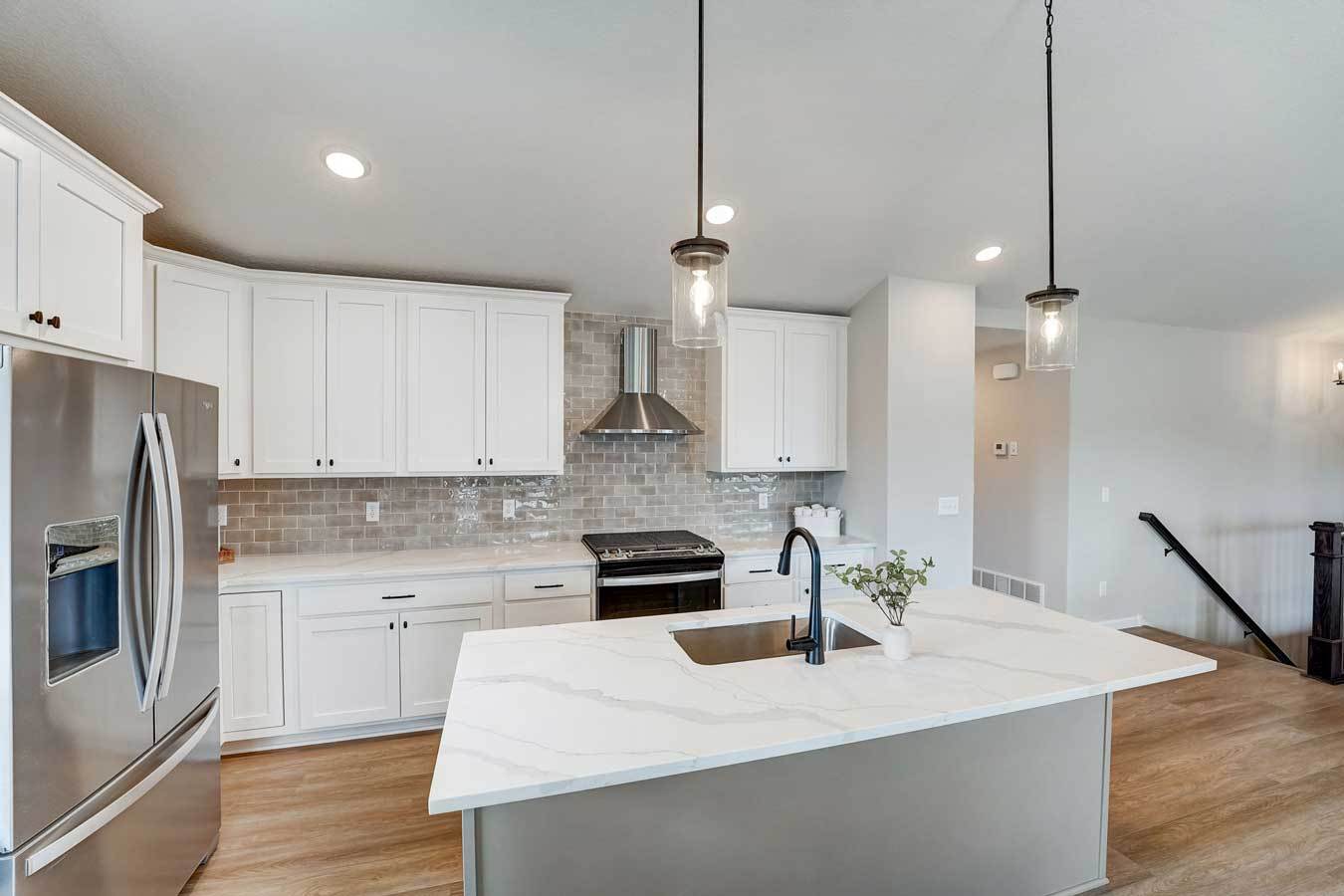 casa en Crow River Heights por LOOMIS HOMES