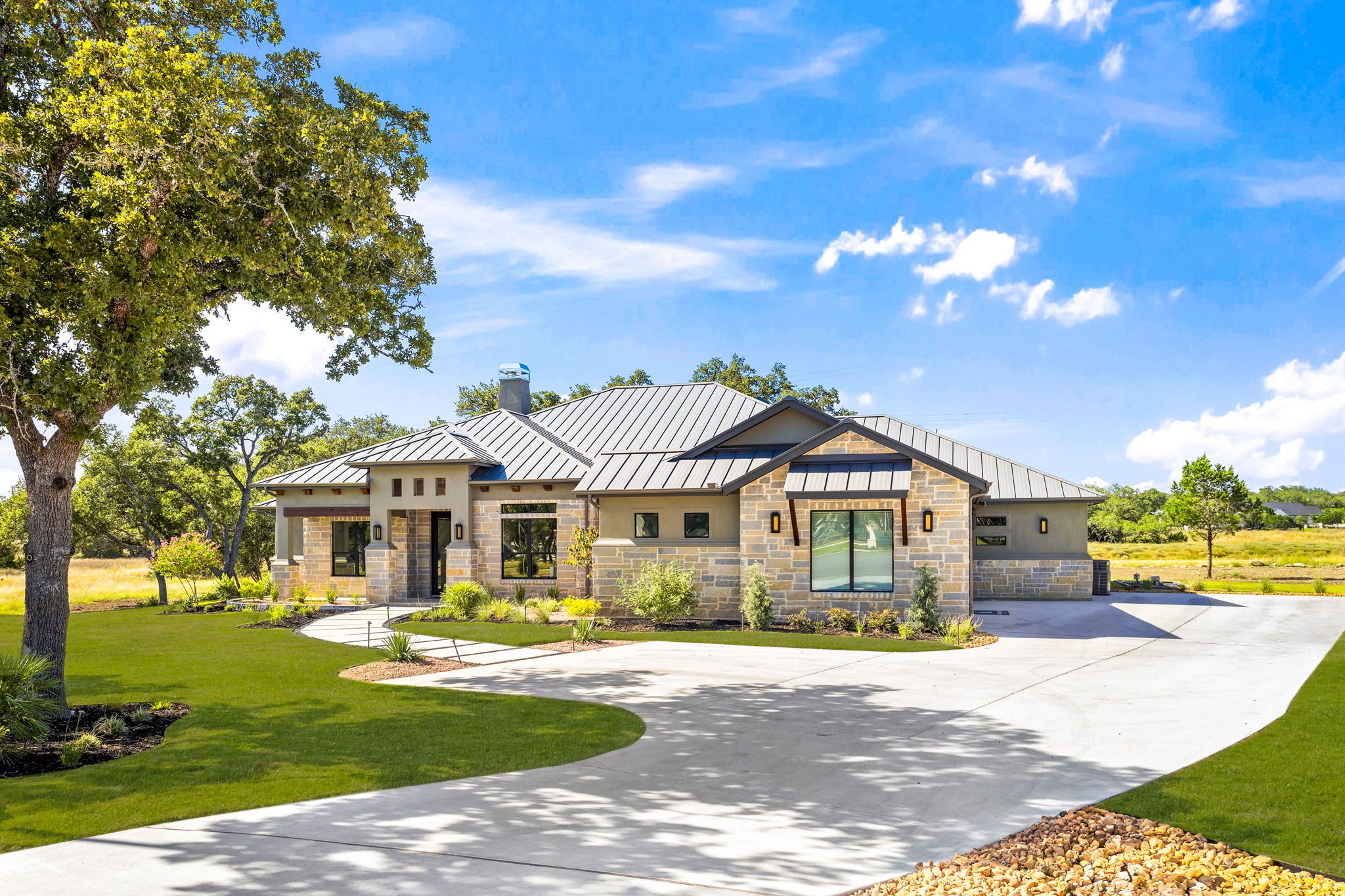 casa en Belle Oaks Ranch Luxury por Journey Homes
