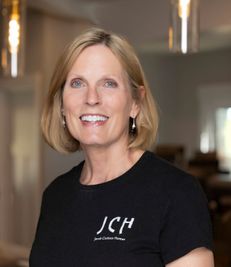 Danielle Jaeschke por Jacob Custom Homes, LLC en Denver Colorado