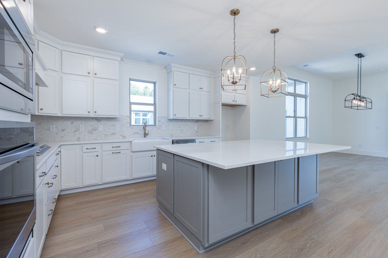 1005 Clifton Road Hoover. Birmingham, AL 35244