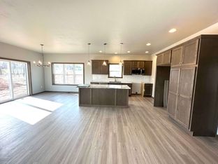 Emons Estates por Van’s Realty & Construction en Appleton-Oshkosh Wisconsin