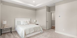 Sandle Village por MTY Builders Inc en Houston Texas