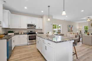 Classic Design Builders, LLC por Classic Design Builders, LLC en Norfolk-Newport News Virginia