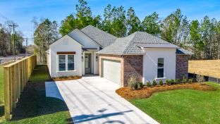 Juban Gardens por Alvarez Construction Company en Baton Rouge Louisiana