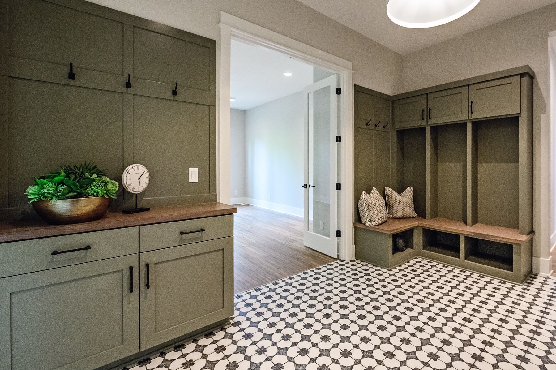 Lake Oswego, OR 97035