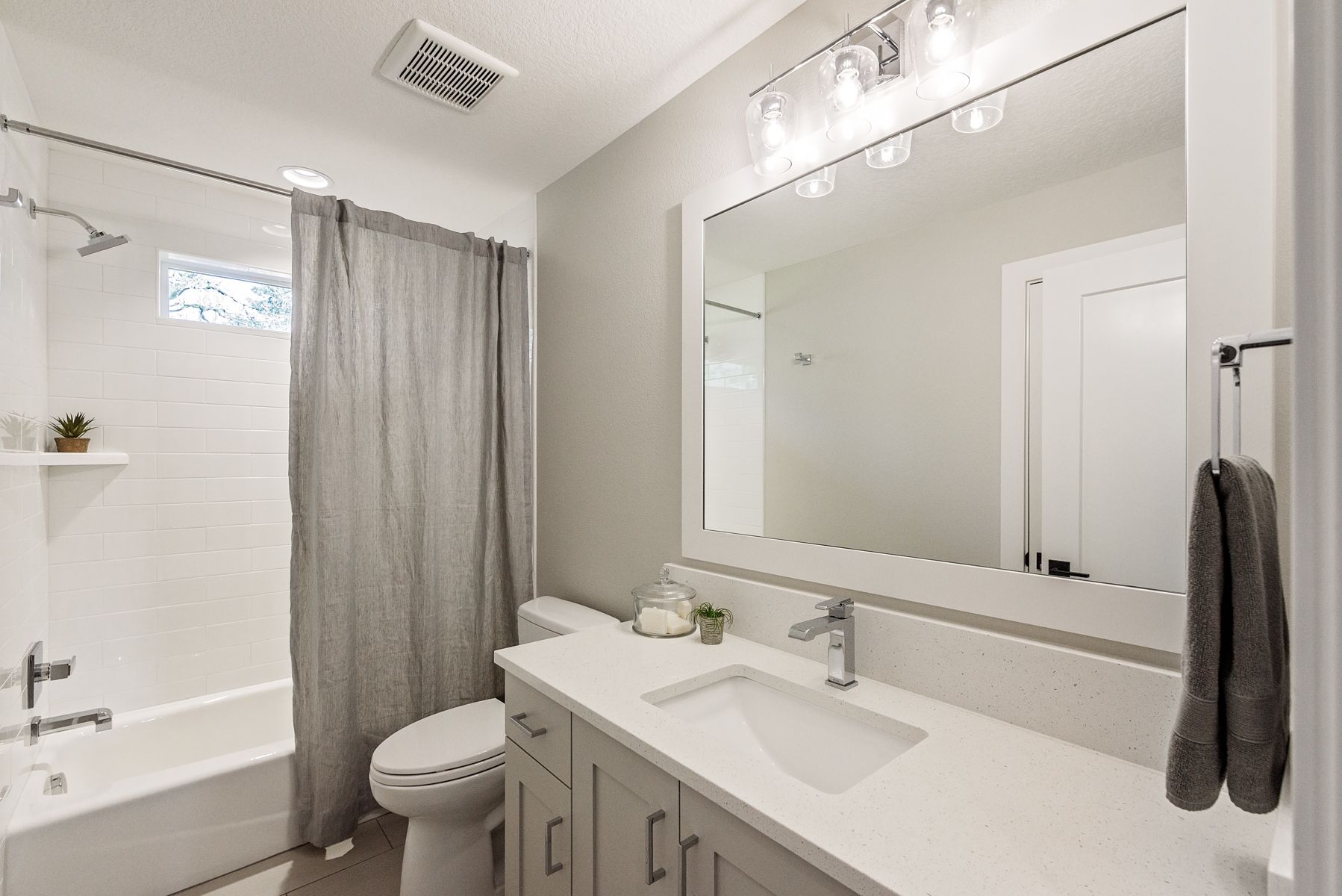 Lake Oswego, OR 97035