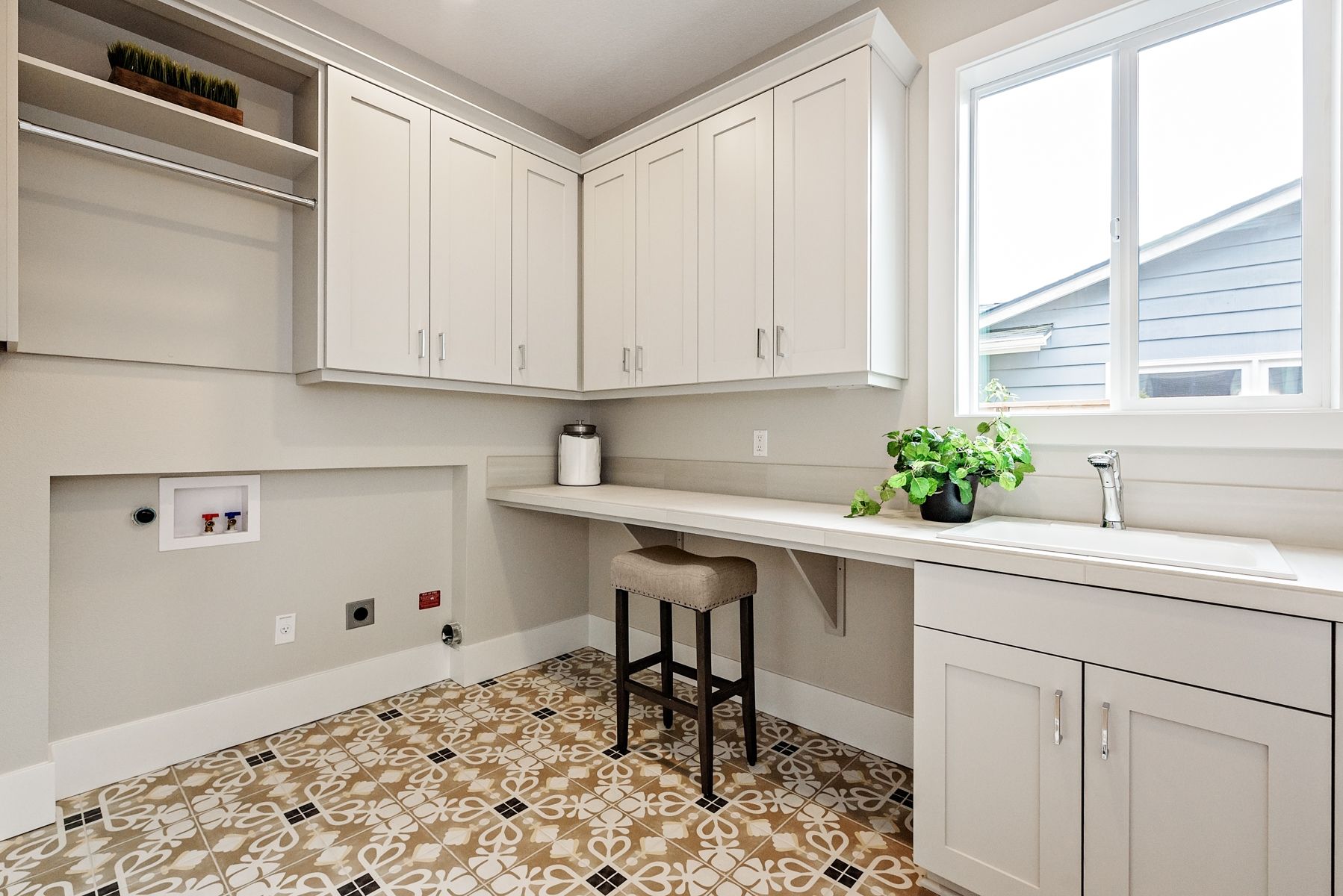 Lake Oswego, OR 97035