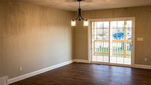 Dowd Contracting Custom Homes por Dowd Contracting Custom Homes en St. Louis Missouri