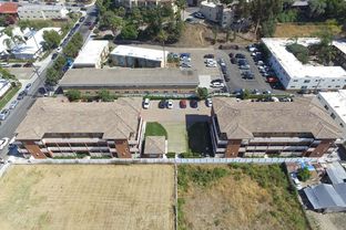 Addisyn Park Apartments por Kire Builders Inc. en San Diego California