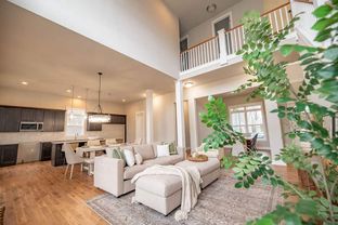 Marina Shores por Steiner Homes Ltd. en Gary Indiana
