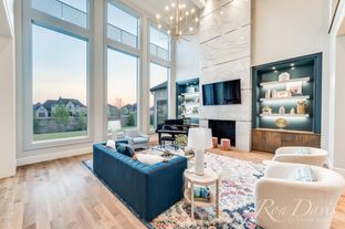 Newman Village por Ron Davis Custom Homes en Dallas Texas